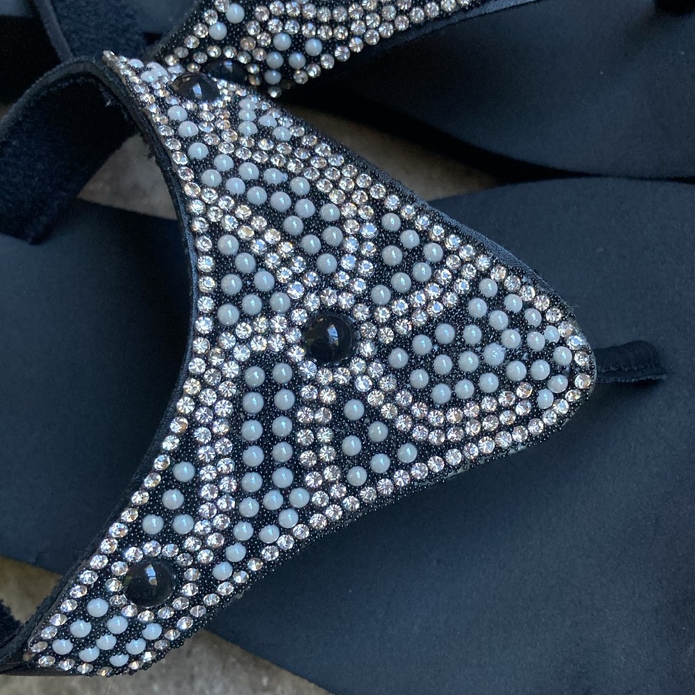 Olivia Miller Foam Wedge Sandals - Picture 2 of 6